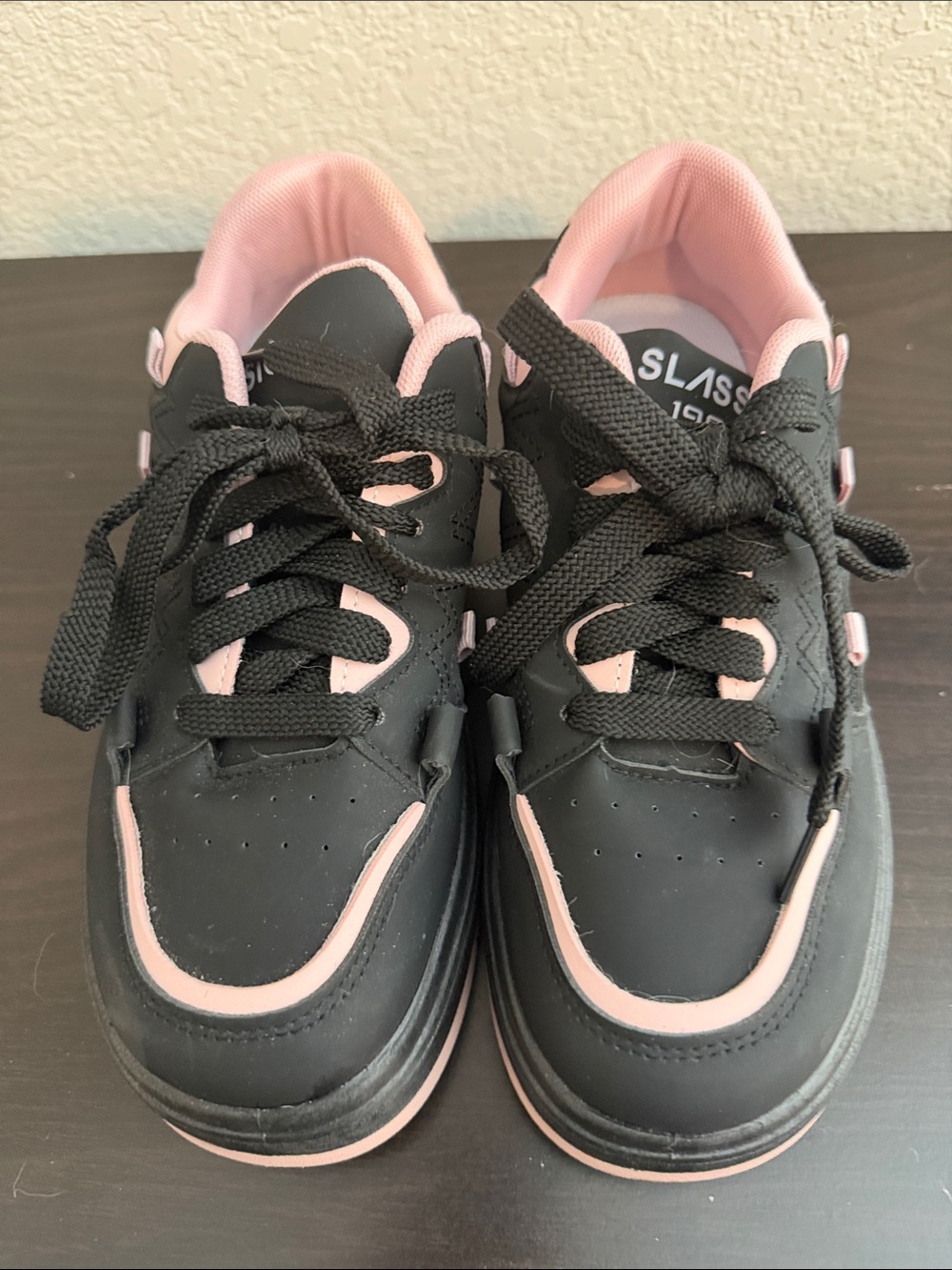 Women’s  Black and Pink Fashion Sneakers with Cushioned Collar
